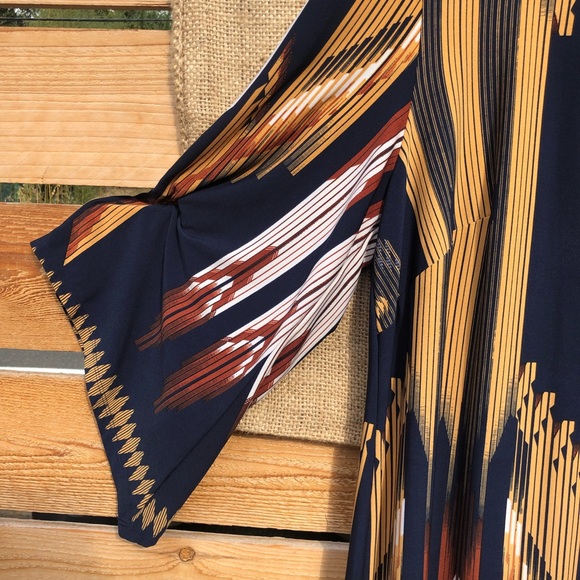 Retro Print Bell Sleeve Dress - Signature by Robbie Bee - Picture 4 of 6